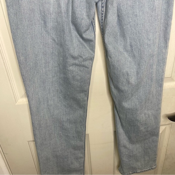 Abercrombie & Fitch
The '90s Straight Ultra High Rise Sz 6R/28 - Picture 7 of 9